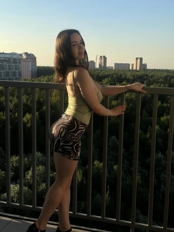 eb22bd2b-13b4-4bcd-a80e-40b0d758b00b.jpg